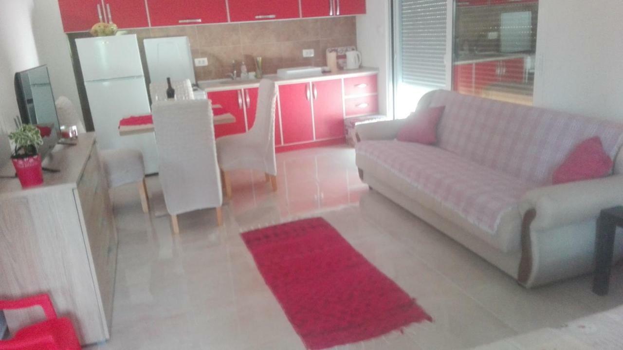 Apartman Strahinja Тиват Екстериор снимка