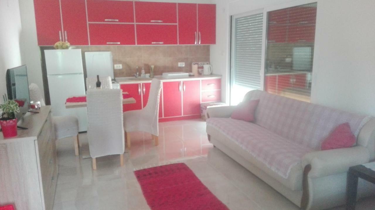 Apartman Strahinja Тиват Екстериор снимка